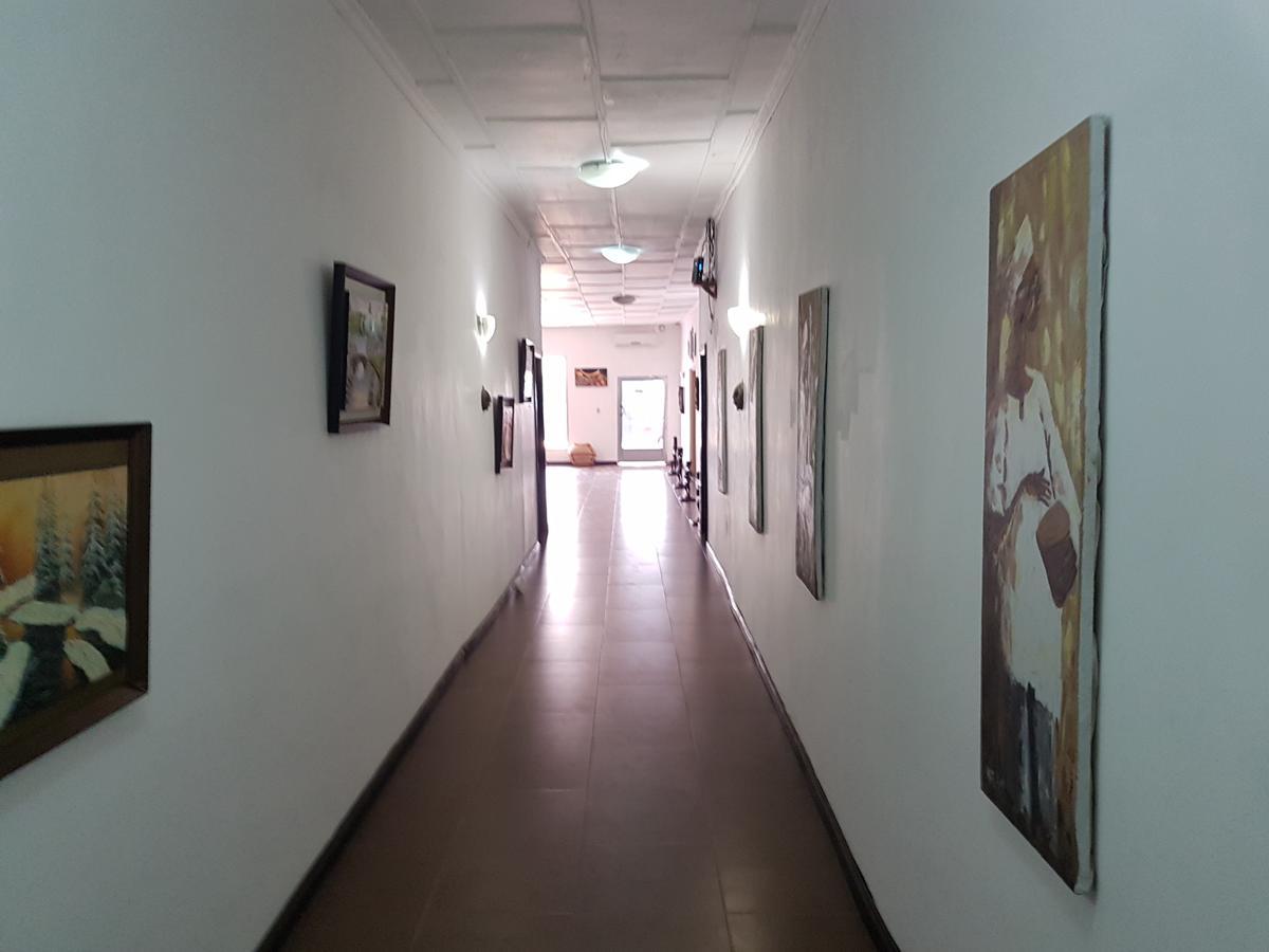 Maryland Guesthouse Монровия Экстерьер фото