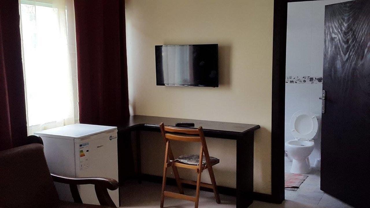 Maryland Guesthouse Монровия Экстерьер фото